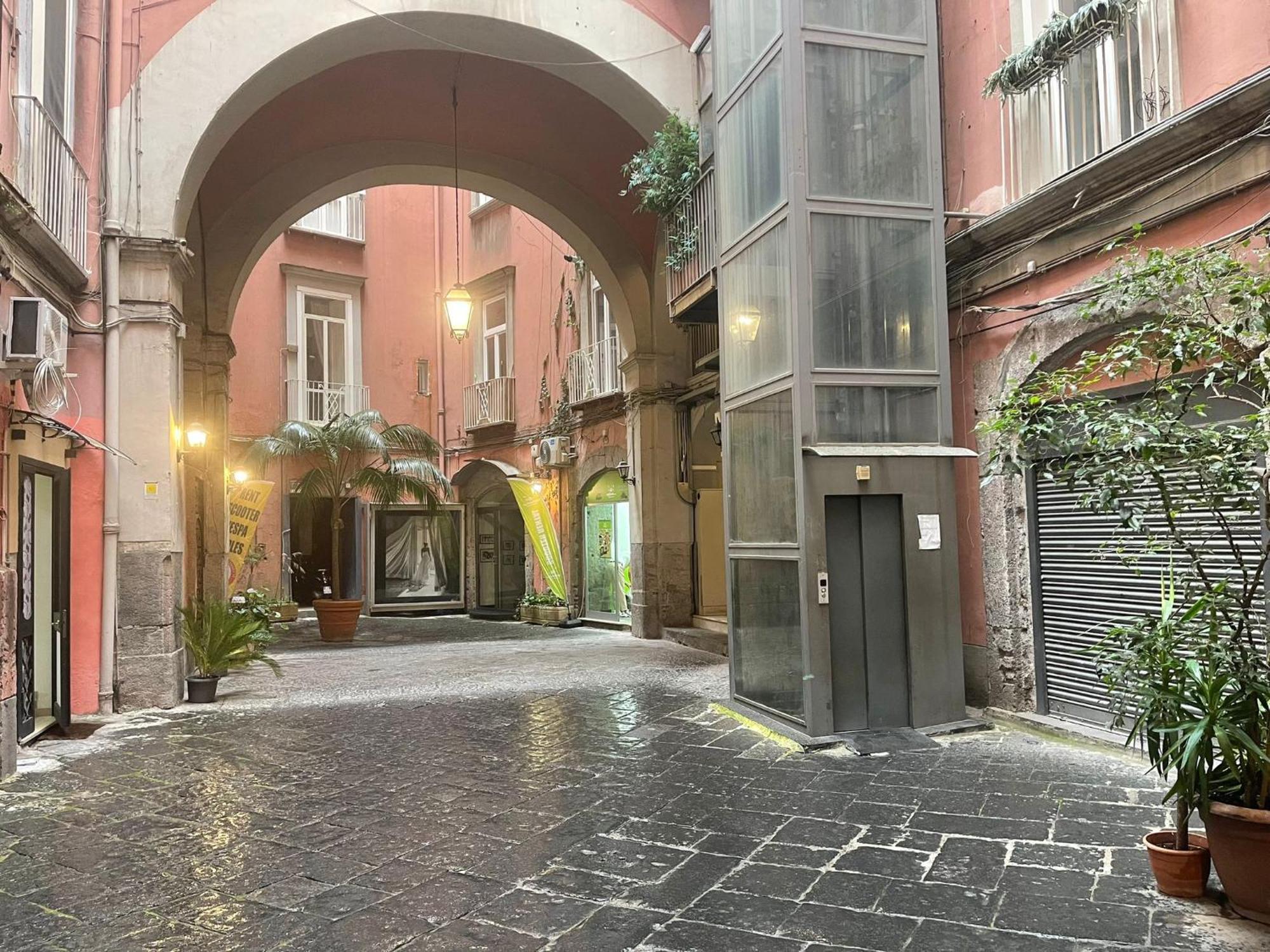Urban Chic Suite Toledo Napoli Ngoại thất bức ảnh